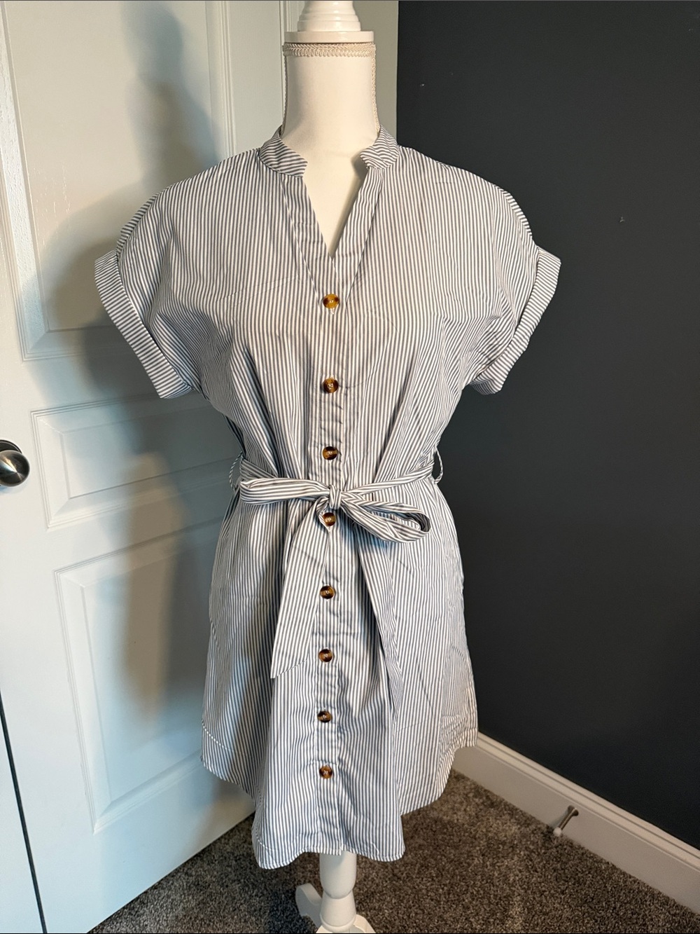 NWOT - Striped Button-Front Shirt Dress with Tie Waist - White & Gray